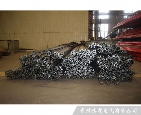 鋼極滑觸線